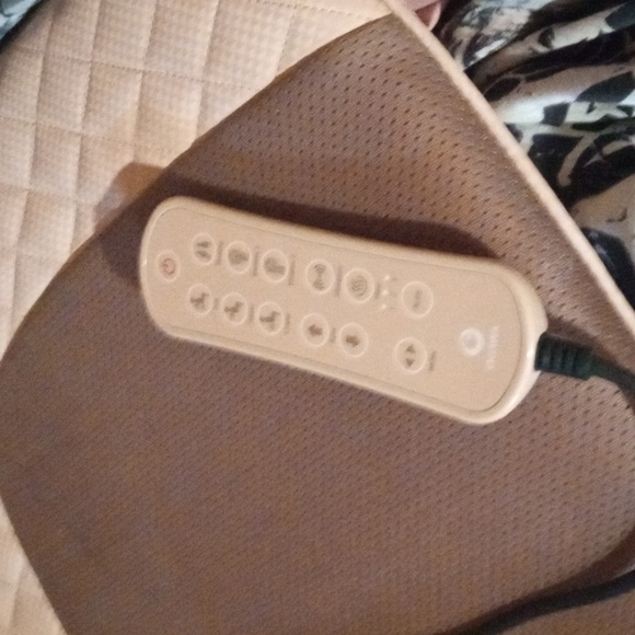 Ogawa peach Pink shiatsu chair topper - Picture 2 of 2